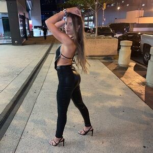 Maniere de voir vegan leather leggings UK 8 US 4- make the 🍑 POP!  lol